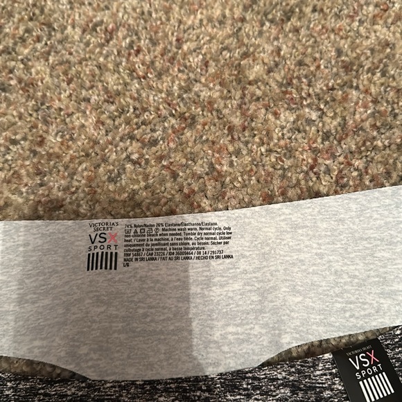 Victoria Secret Thong - Picture 4 of 4